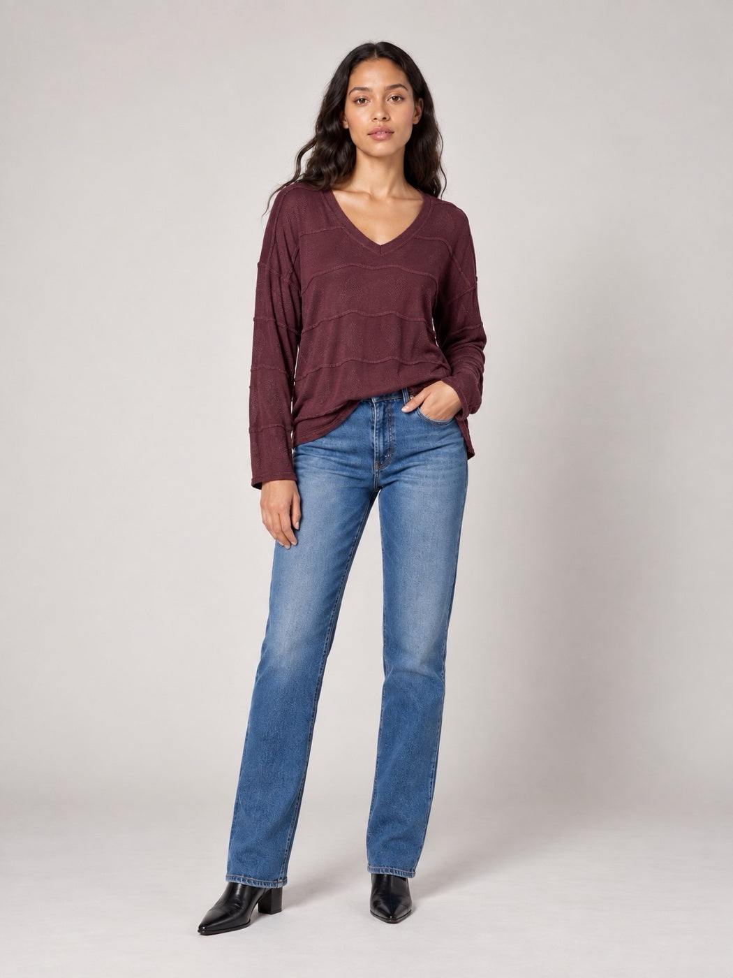 Textured V-Neck Jumper - Wine